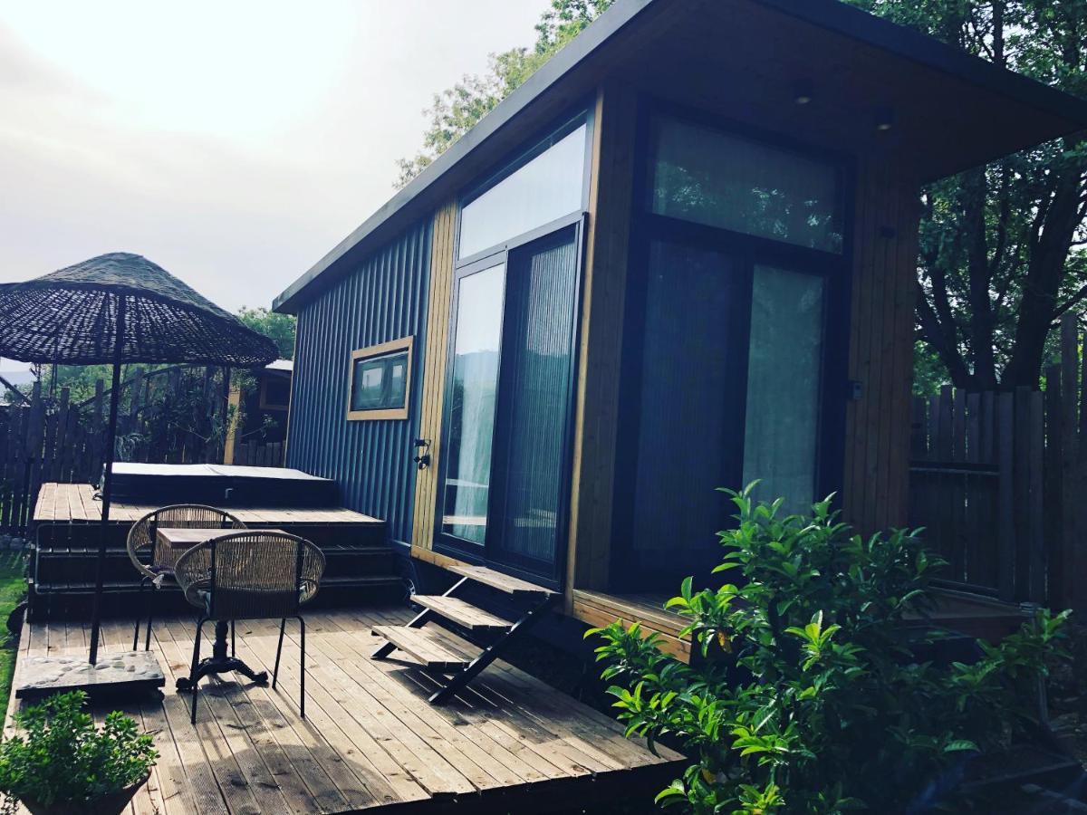 Tiny House Kayakoey Kumquat Hotel Exterior photo