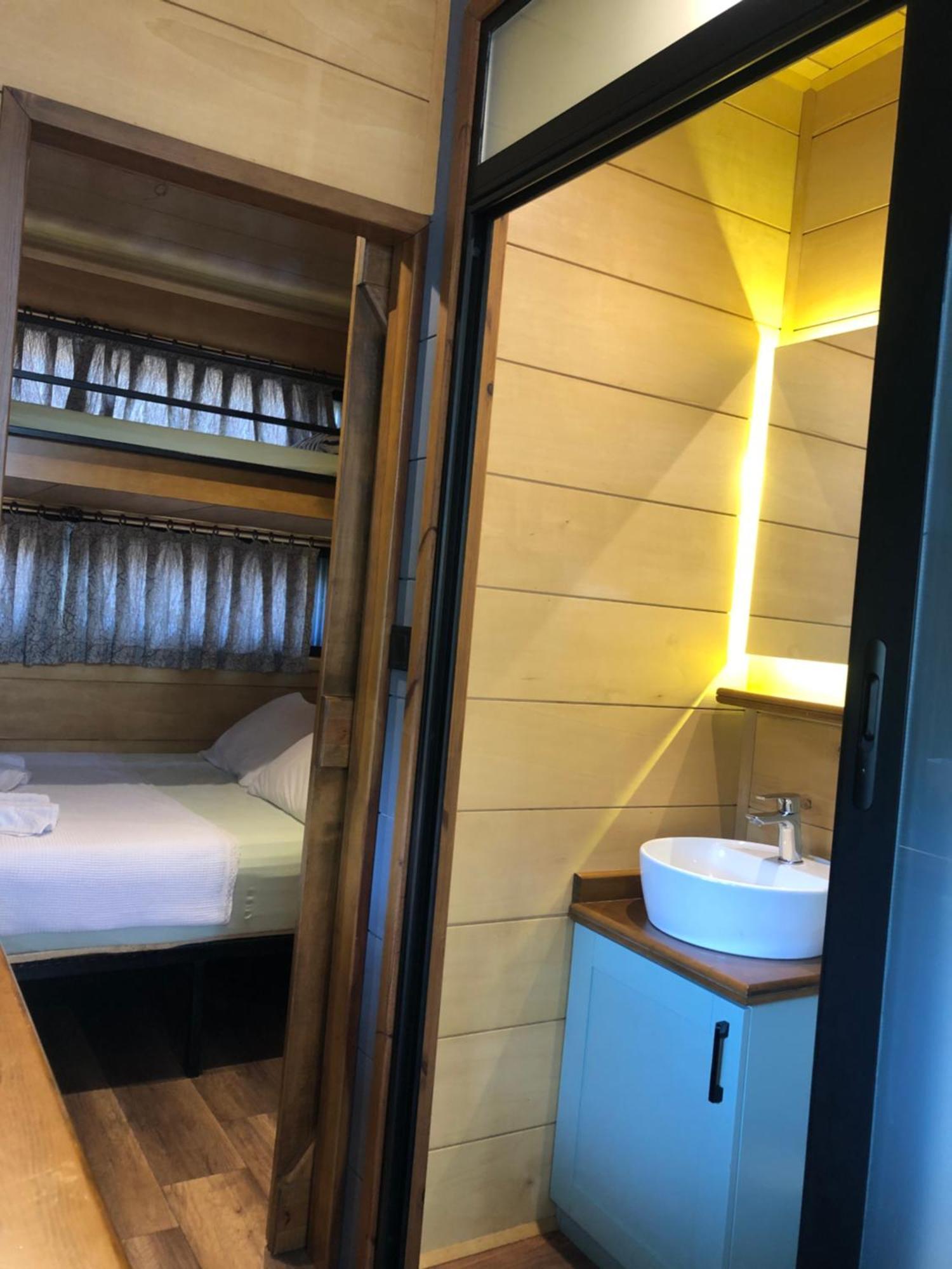 Tiny House Kayakoey Kumquat Hotel Exterior photo